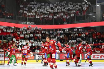 Čustveno na Koroškem, Celovec povedel v seriji