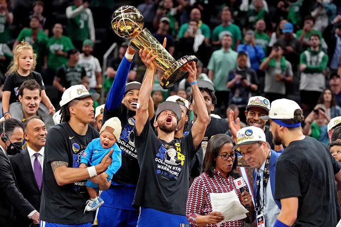Bil je čustven vrtiljak, vse od poraza v finalu 2019, pravi Steph Curry. | Foto: Reuters