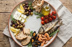 Mediteranski krožnik v 10 minutah: male skrivnosti za popoln obrok