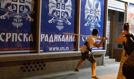 Srbija: Vladajoča SNS za danes vabi na shode po državi