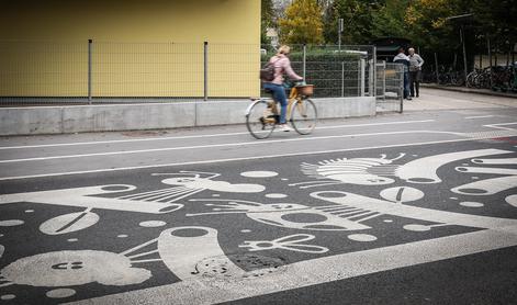 Pešci v Ljubljani presenečeni. Na občini pojasnjujejo, za kaj gre #foto