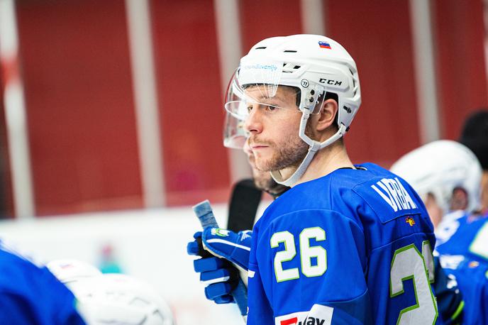 slovenska hokejska reprezentanca Jan Urbas | Kapetan slovenske reprezentance Jan Urbas bo s Fischtown Pinguins novo sezono lige DEL začel 17. decembra. Tri mesece pozneje, kot je bilo sprva predvideno. | Foto Peter Podobnik/Sportida