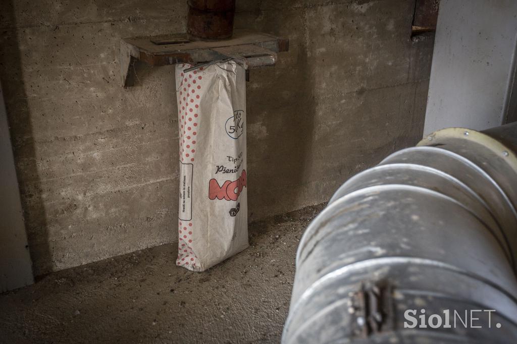 Žito silosi v ljubljanskem BTCju. silos žito