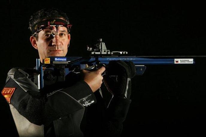 Debevec in Moičević napredovala, Markoja izpadel