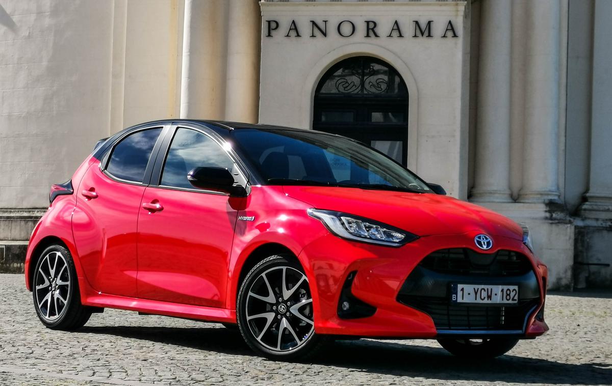 Toyota yaris | Četrta generacija yarisa je oblikovno povsem drugačna od predhodnikov - mali mestni avto je postal magnet za oči mimoidočih. | Foto Gašper Pirman