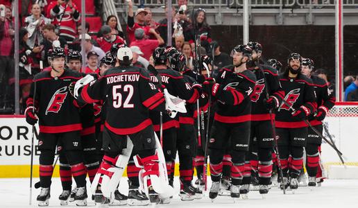 Carolina in Edmonton iščeta pot do prednosti 3:1