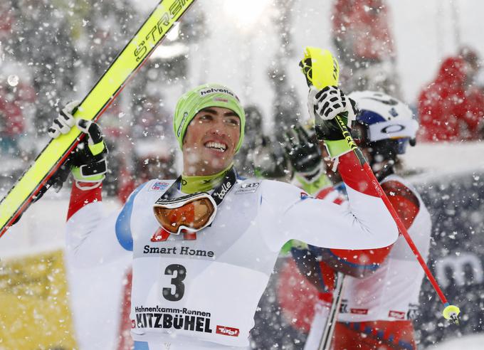 Daniel Yule s številko tri do tretjega mesta. Francoz se veseli prvih stopničk v karieri. | Foto: Reuters