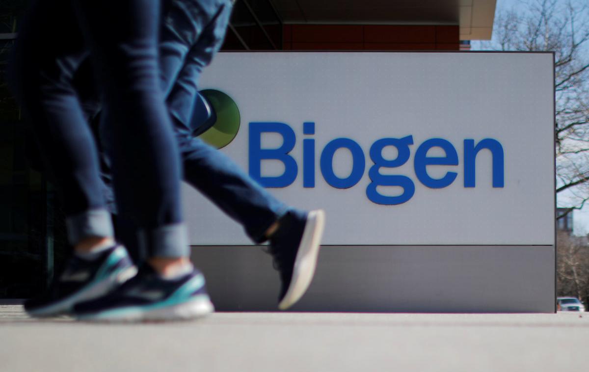 Biogen | Biogen je po prihodkih eno od tridesetih največjih farmacevtskih oziroma biotehnoloških podjetij na svetu. Podružnico ima tudi v Sloveniji. Biogen sicer razvija terapije za nevrološke bolezni. | Foto Reuters
