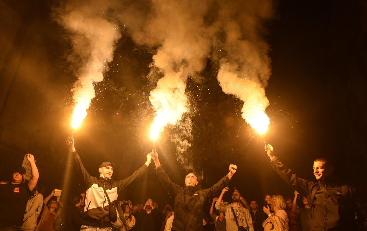 protesti Beograd | Protesti proti novim ukrepom proti širjenju koronavirusa v soboto v Beogradu | Foto Reuters