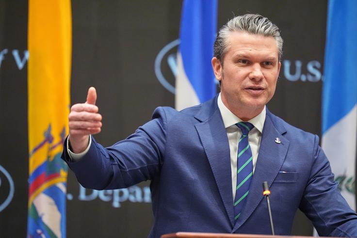 Ameriški vojni minister Pete Hegseth je znan po svojem ostrem besednjaku, tudi v času vojne proti Iranu. | Foto: Guliverimage