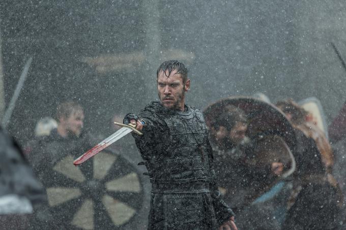 Najnovejšo pridobitev Vikingov, škofa Heahmunda, igra Jonathan Rhys Meyers, s katerim je Hirst že sodeloval pri uspešni TV-seriji Tudorji. │Foto: MGM Television | Foto: 