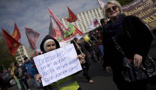 Raziskava: Zadovoljstvo priseljencev v Nemčiji povezano z znanjem jezika in integracijo