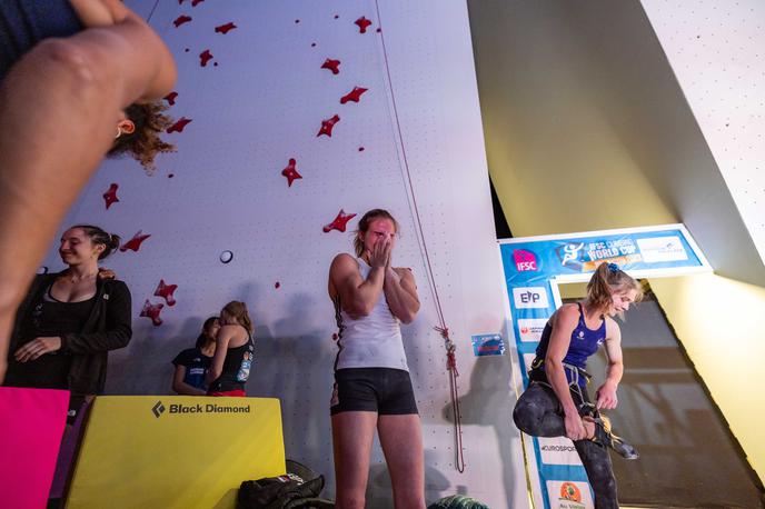 Vita Lukan | Slovenska športna plezaka Vita Lukan, ki se letos vrača po poškodbi kolena in operaciji, se je v Brianconu razvesellila svoje prve zmage v svetovnem pokalu.  | Foto Jan Virt/IFSC