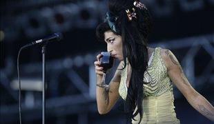 Amy Winehouse tudi v ritmih skaja