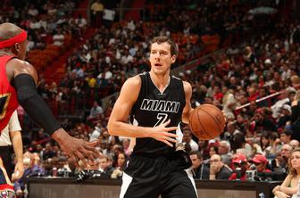 Goran Dragić izgubil ob debiju (video)
