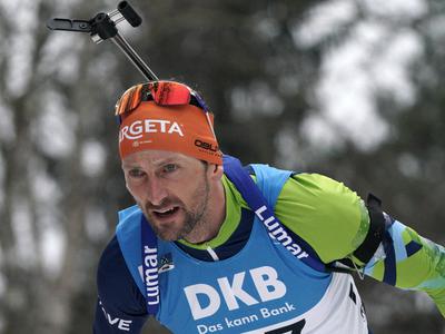 Jakov Fak zastreljal boj za stopničke