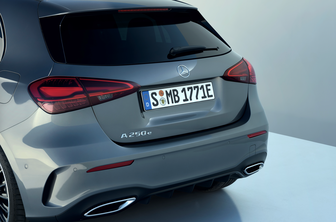 Nova odločitev Mercedesa: Madžarska krepi avtomobilske posle