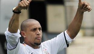 Roberto Carlos tudi uradno v Corinthiansu