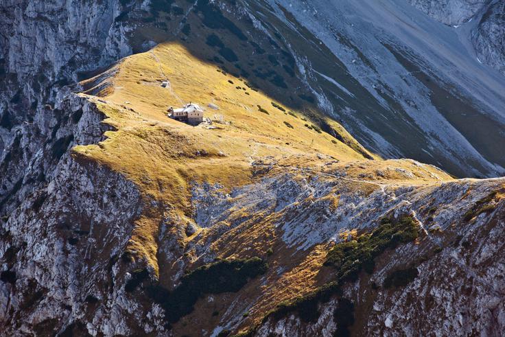 Slovenske gore na leto obišče več kot milijon ljudi. | Foto: Jošt Gantar (www.slovenia.info)