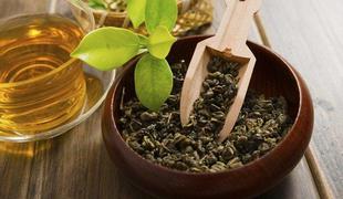 Zeleni čaj pomaga pri gradnji mišične mase