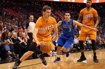 Dragić spet blestel, a veselil se je Nowitzki, Durant s 54 točkami
