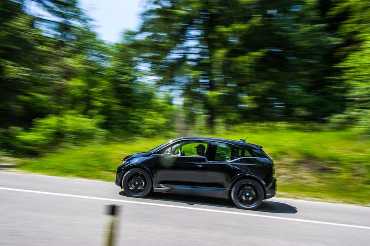 BMW bo sicer v prihodnjih letih predstavil kar nekaj elektrificiranih avtov, a to ne pomeni, da gre motor z notranjim zgorevanjem v pokoj. | Foto: Gašper Pirman