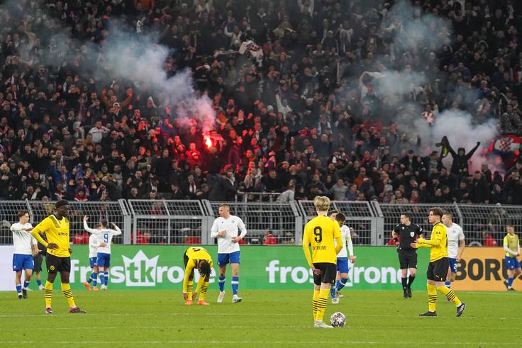V Dortmundu je ozračje na tribunah spominjalo na evropsko tekmo v članski konkurenci, na igrišču pa so se spopadli mladinci. | Foto: Guliverimage/Vladimir Fedorenko