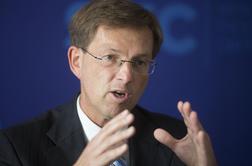 Miro Cerar kot glavni prispevek vlade poudarja politično stabilnost