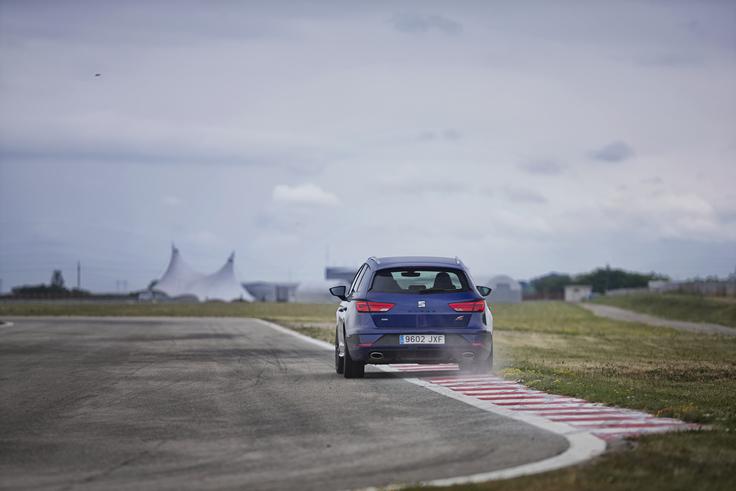 Seat leon cupra, ateca, ibiza Navak center | Foto: 