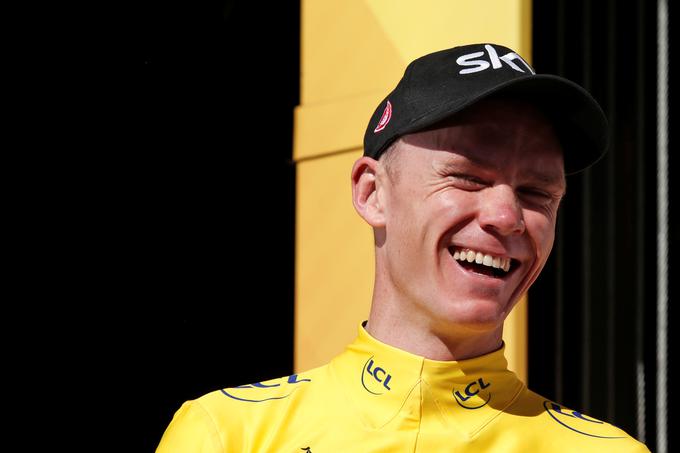 Chris Froome se je po dveh dneh spet oblekel v rumeno. | Foto: Reuters