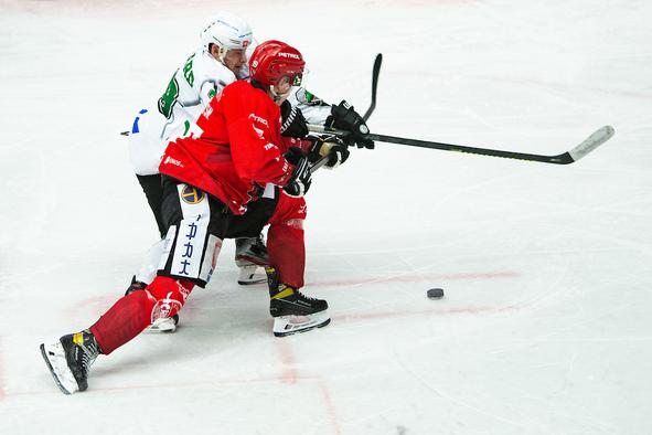 Rdeči biki zmagali v Ljubljani, Jeseničani strli Cortino