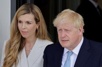 Bivši britanski premier Boris Johnson dobil devetega otroka