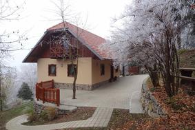 Koča na Tomažu (444 m)