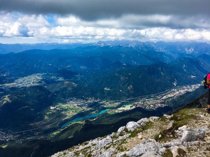 Čudoviti razgled iz vrha Stola ... | Foto: Špela Lenart