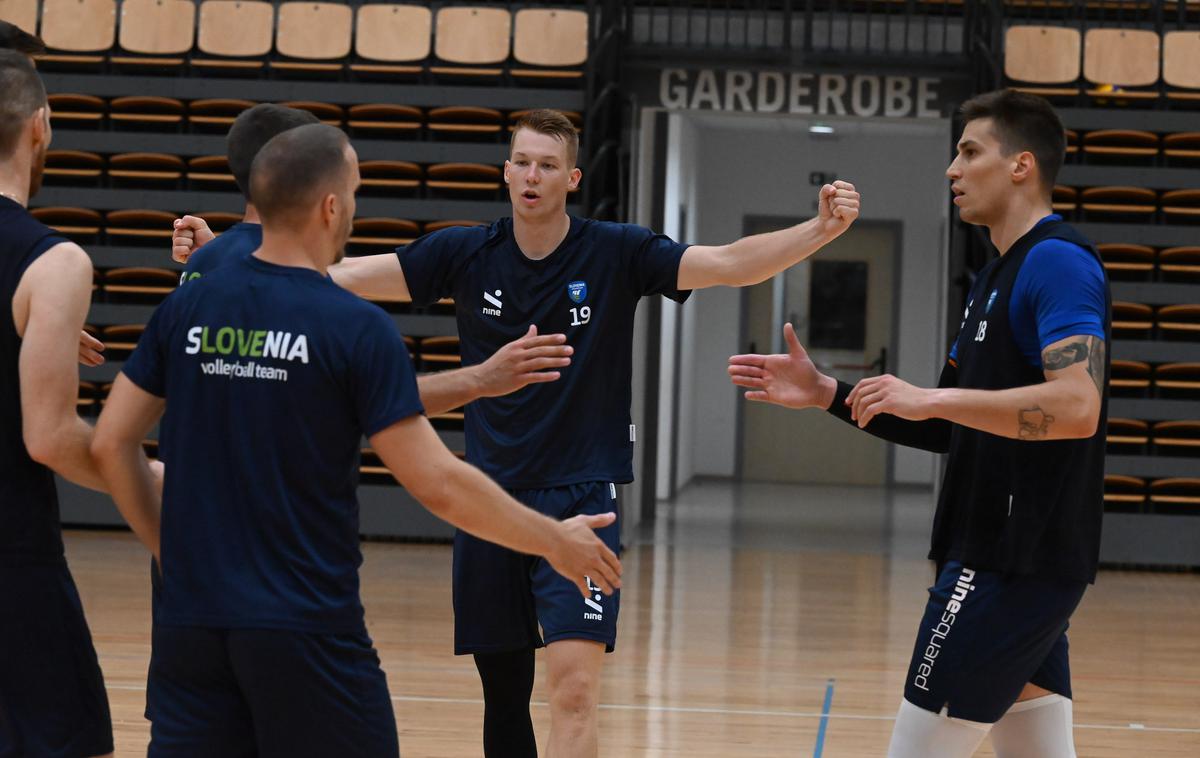 slovenska odbojkarska reprezentanca | Slovenski odbojkarji bodo konec tedna sodelovali na Wagnerjevem memorialu, na katerem se bodo v pripravah na evropsko prvenstvo pomerili s Poljaki, Italijani in Francozi. | Foto OZS