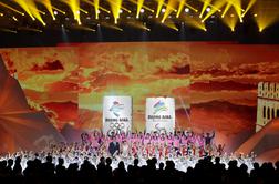 Peking s fanfarami predstavil olimpijske simbole #foto #video