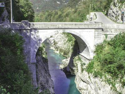 Na višjem sodišču o pritožbah na sodbo za uboj v Mostu na Soči
