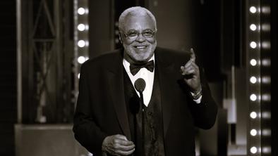 Umrl je igralec James Earl Jones