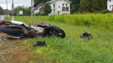 Kalvarija na slovenskih cestah se nadaljuje: umrl 57-letni motorist