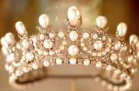 Tatovi v Franciji ukradli najmanj pol milijona evrov vreden nakit