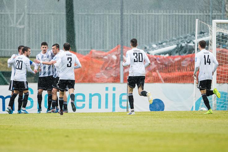 Tudi Mura je komaj čakala, da je začela z delom. | Foto: Grega Valančič / Sportida