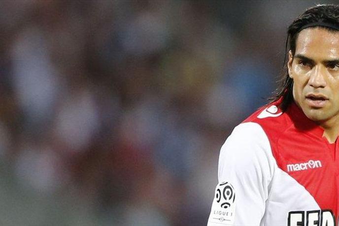 PSG začel zadržano, Falcao že do prvenca za Monaco