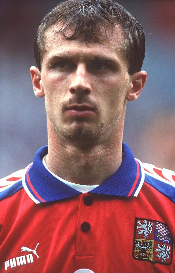 Nekdanji zvezdnik Schalkeja Radoslav Latal je Češki leta 1996 pomagal do naslova evropskega podprvaka. | Foto: Reuters