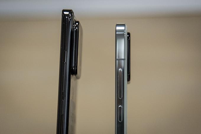 Primerjava velikosti pametnih telefonov Xiaomi 13 Pro (levo) in Xiaomi 13 (desno) | Foto: Ana Kovač