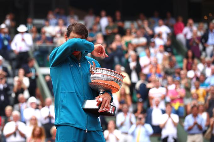 Rafael Nadal na podelitvi ni mogel zadrževati solz. | Foto: Guliverimage/Getty Images