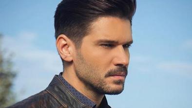 Je to novi Christian Grey?