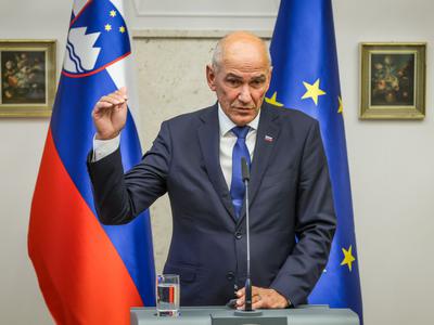 Janša po incidentih v evropskih državah za enotnost Nata