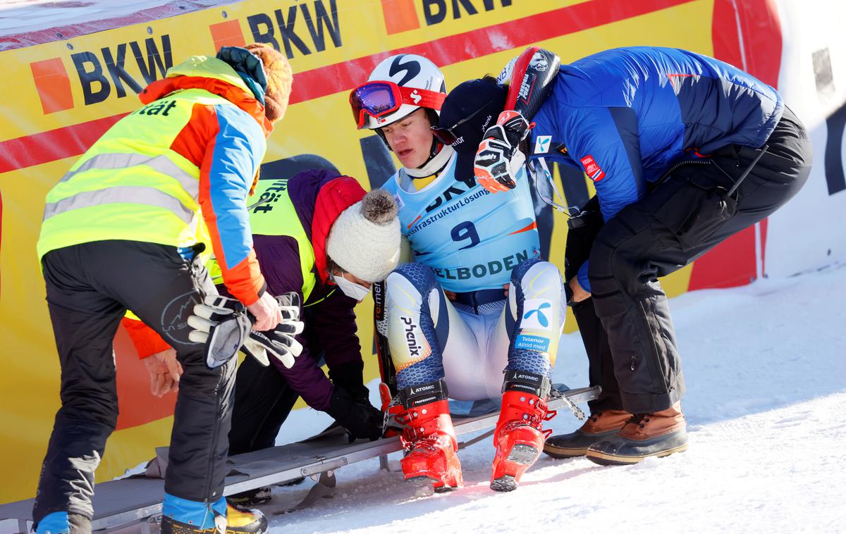 Lucas Braathen | Lucas Braathen si je poškodoval koleno. | Foto Reuters