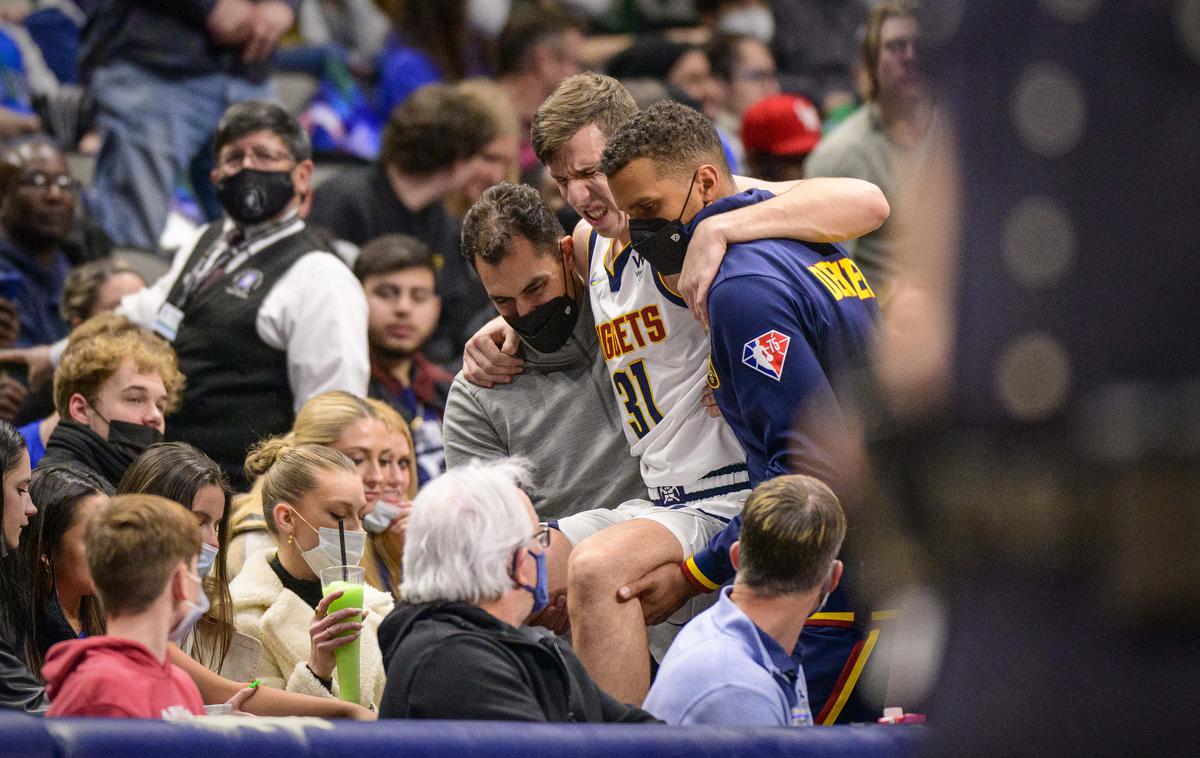 Vlatko Čančar | Vlatko Čančar je igrišče v Dallasu po poškodbi desnega stopala zapuščal v hudih bolečinah. Zdaj ga čaka okrevanje. | Foto Reuters