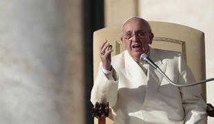 Po mnenju papeža Frančiška splav "grozljiv"
